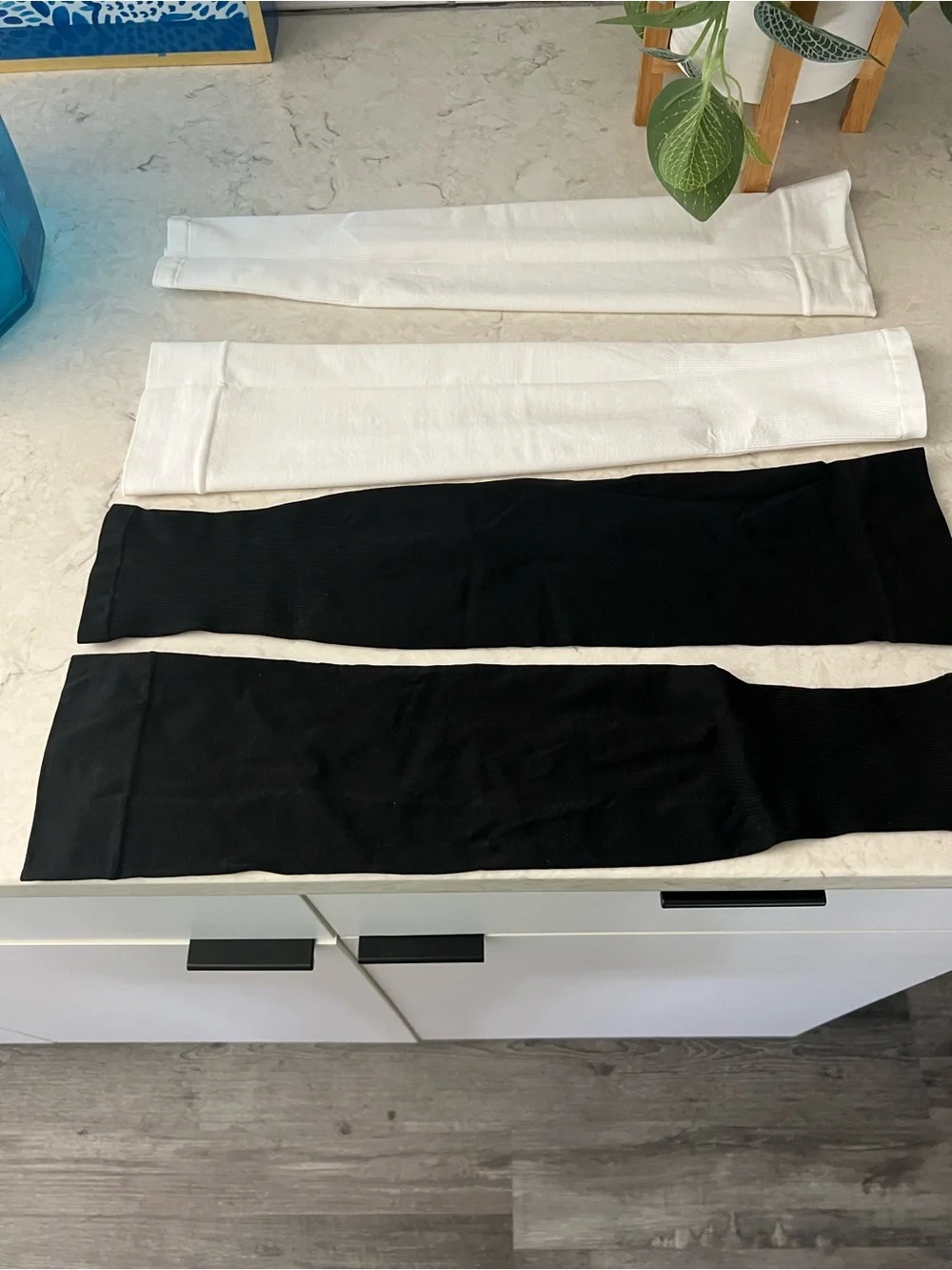 Women's Black & White Arm Sleeves
